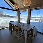 別荘 - New Modern With Fantastic View *